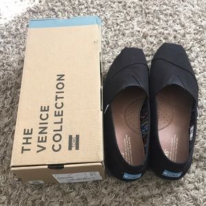 All Blacks Mens Toms Like New size 9.5